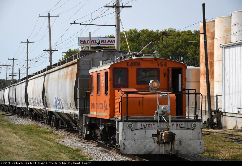 Easing grain cars east